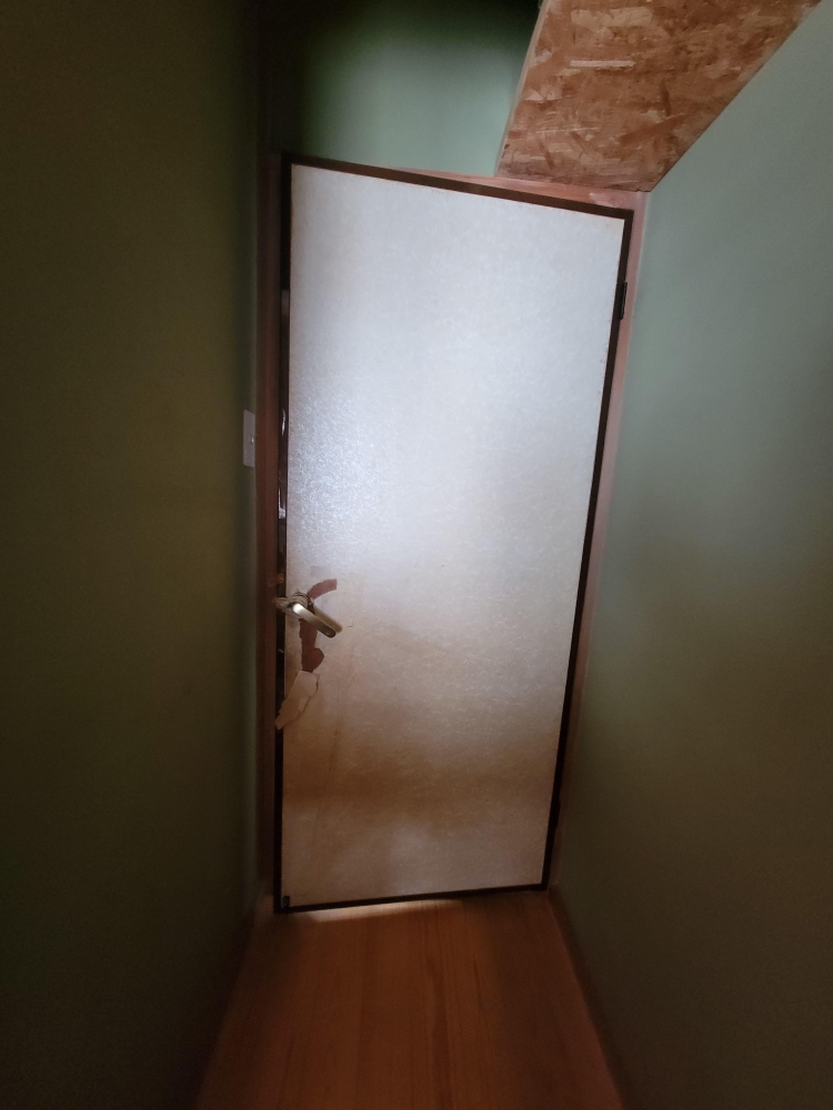 和室の入り口のドア交換 画像4