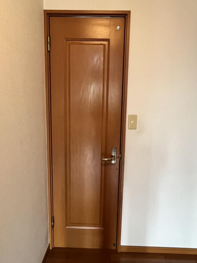 トイレのドアの調整 画像1