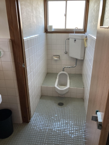 和式トイレ解体とパネル