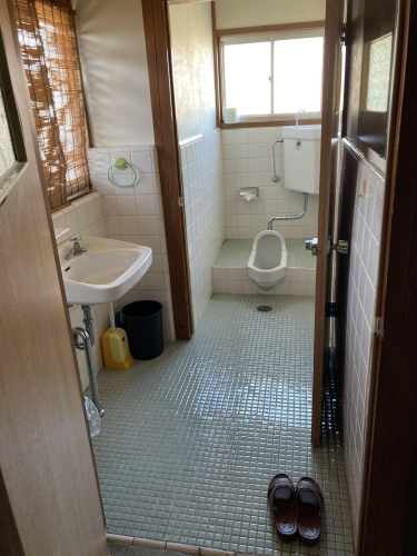 和式トイレ解体とパネル_2